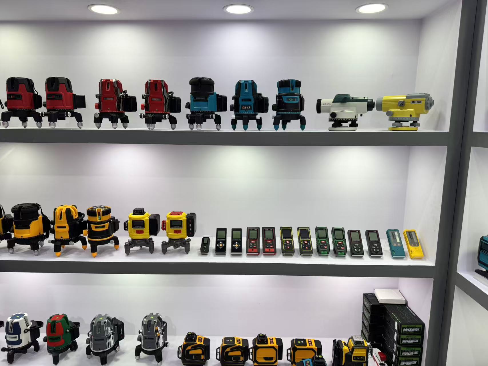 How to use a laser level